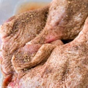 Как да готвя патица със зеле във фурната