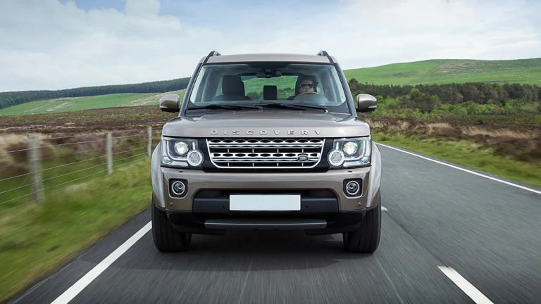 Как попасть на ровном месте: владельцы про Land Rover Discovery 4